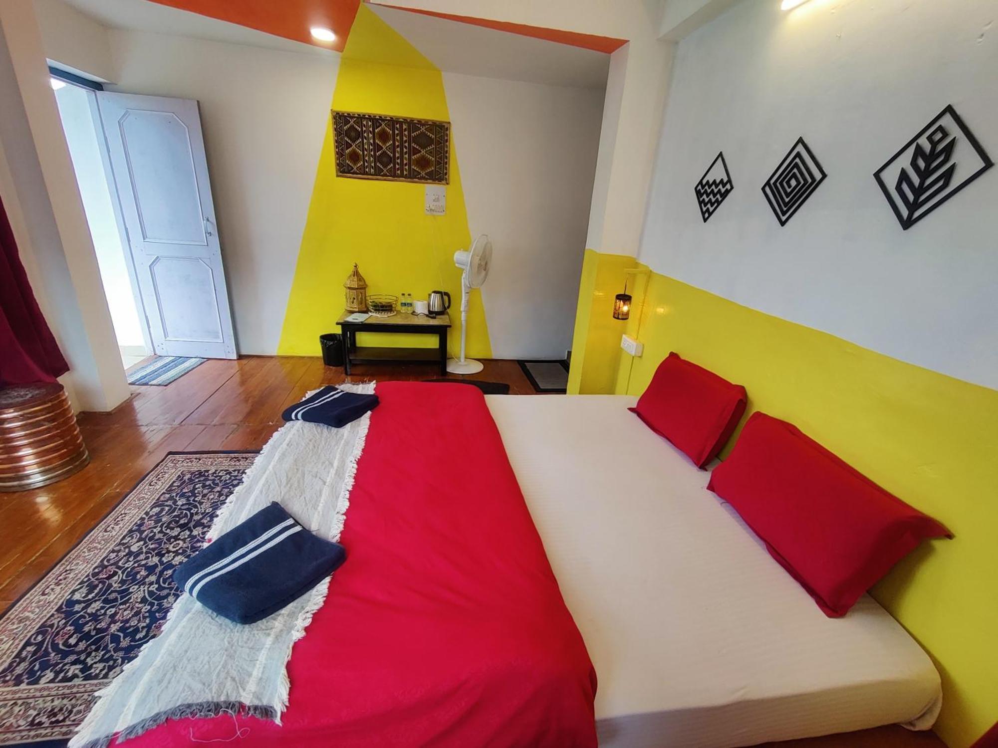 Hostel Mitra Mcleodganj McLeod Ganj Exterior foto